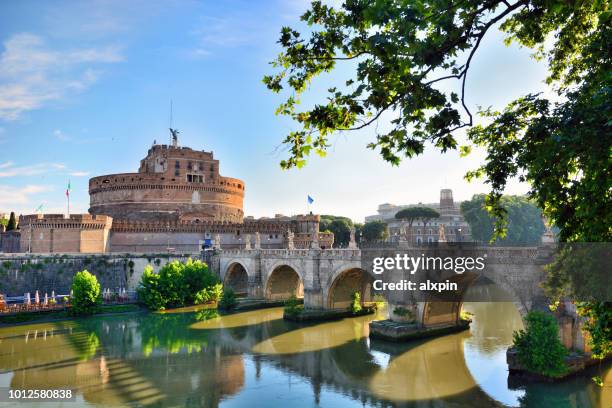 castel sant'angelo, rome - sant angelo stockfoto's en -beelden