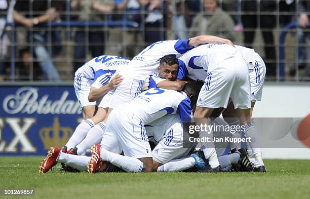 The team of Babelsberg celebrates the third goal during the Regionalliga match between SV Babelsberg and FC St. Pauli II at the...