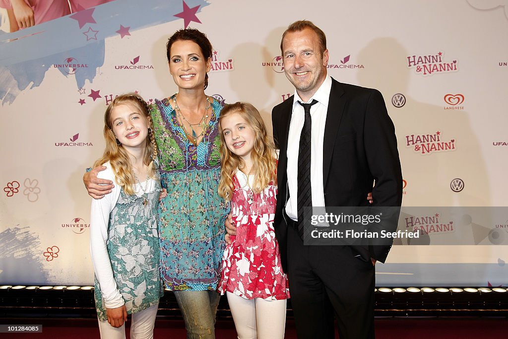 Hanni & Nanni World Premiere