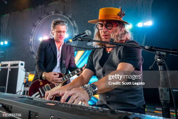 Ed Roland Brothers Collective Soul In Concert Photos and Premium High Res Pictures - Getty ...