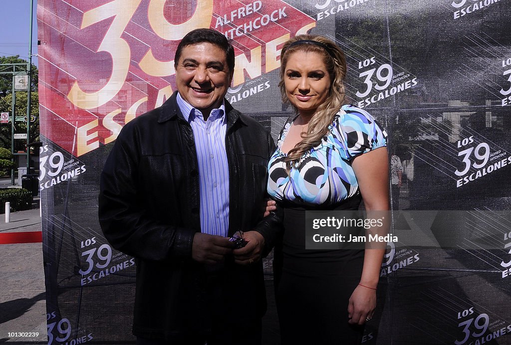 Actors Carlos Bonavidez and his wife Yodi Marcos attend to the play