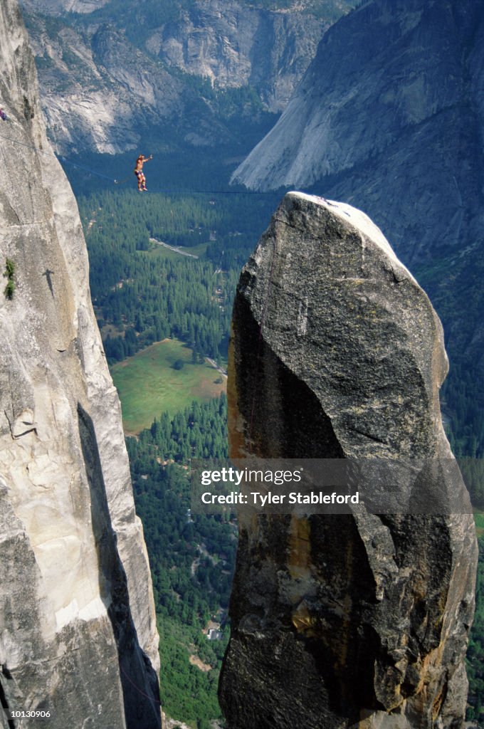 SLACK ROPE WALKING ABOVE YOSEMITE