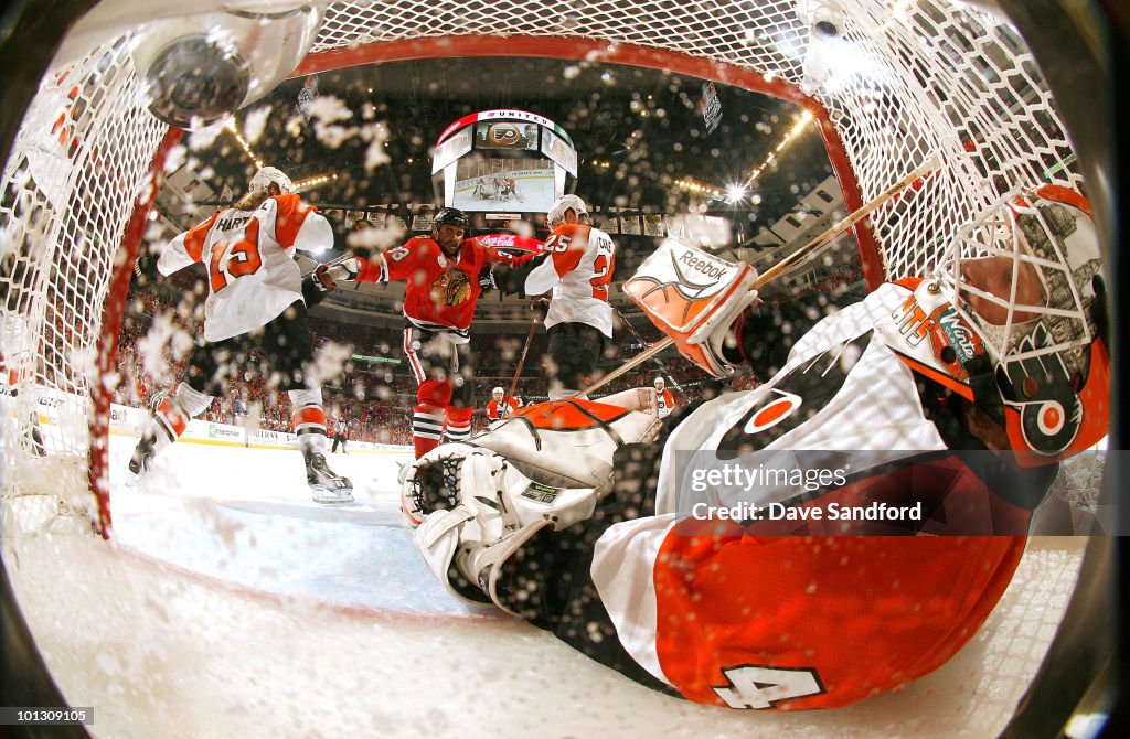 Stanley Cup Finals - Philadelphia Flyers v Chicago Blackhawks - Game Two