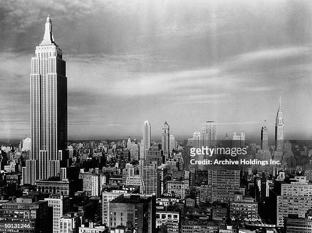 new york city city from east looking north, 1930s - nwe york empire state building stock pictures, royalty-free photos & images
