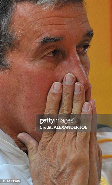 South Africa's national football team coach Carlos Parreira of Brazil gives a press conference on June 1, 2010 in Johannesburg to announce the names...