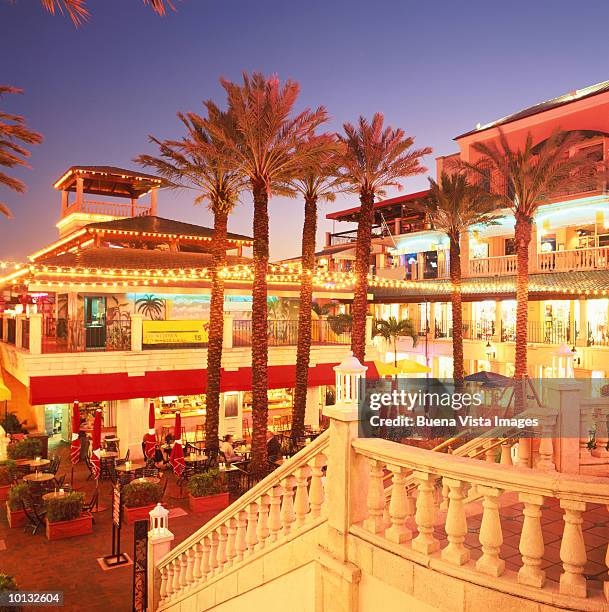 cocowalk shopping center at night in coconut grove, miami, florida - coconut grove miami stock pictures, royalty-free photos & images