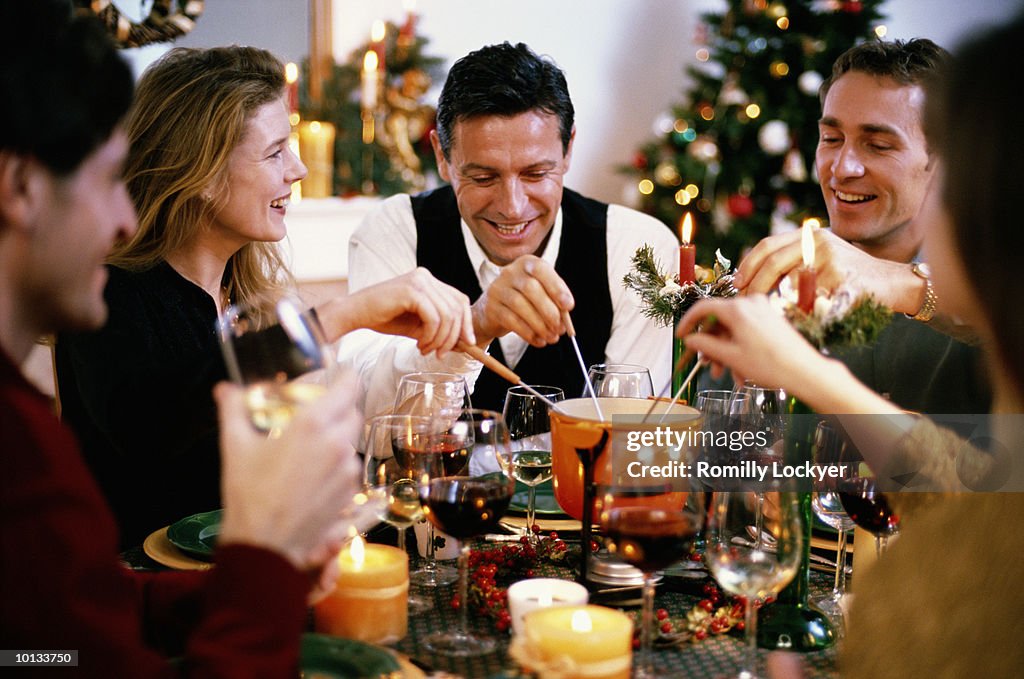 FRIENDS, DINNER, CHRISTMAS, HOME, FONDUE