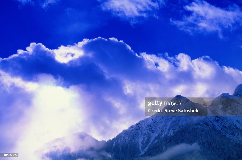 COLONIAL PEAK, WINTER, NORTH CASCADE NATIONAL PARK, WASHINGTON