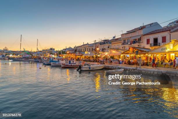 pythagoreion in samos, greece at night - samos stock-fotos und bilder