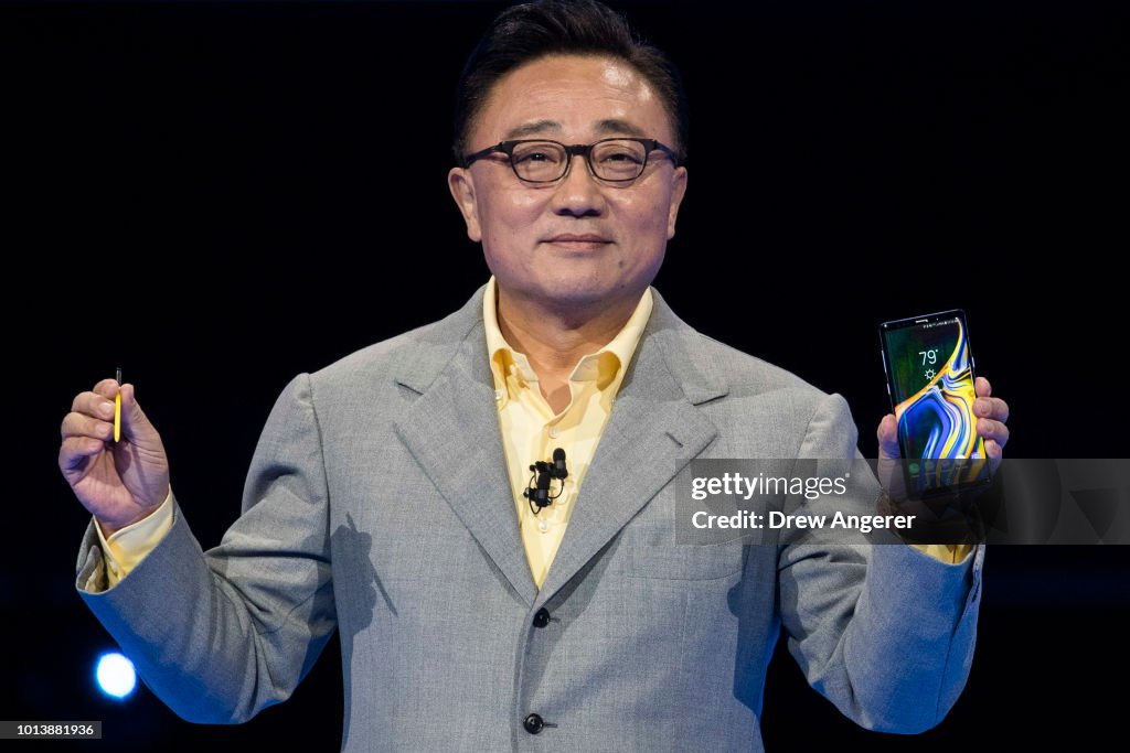 Samsung Unveils New Galaxy Note Smart Phone