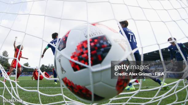 Carmen Menayo of Spain scores her team's first goal during the FIFA U-20 Women's World Cup France 2018 group C match between Spain and Japan at Stade...