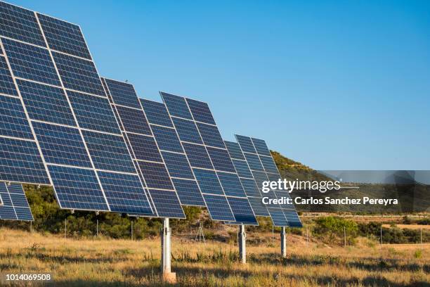solar cells - control panel 個照片及圖片檔