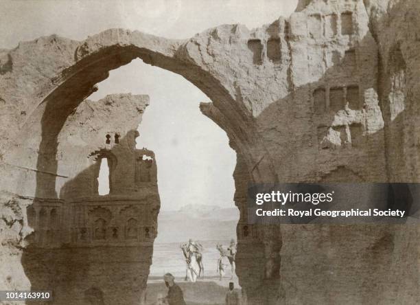 Tahl Tahl Photos and Premium High Res Pictures - Getty Images
