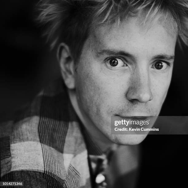 Singer Rotten 64 1989 Lydon Photos & High Res Pictures - Getty Images