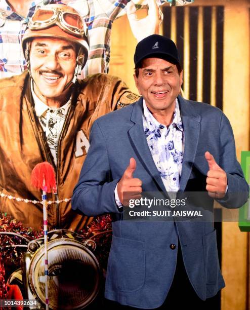 Indian Bollywood actor Dharmendra poses during the trailer launch of the upcoming action comedy Hindi film 'Yamla Pagla Deewana Phir Se' in Mumbai on...