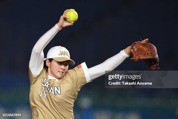 Misaki Katsumata of Japan pitches against Puerto Rico during their Playoff Round at ZOZO Marine Stadium on day nine of the WBSC Women's Softball...