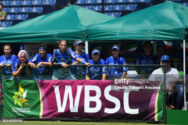 Players of Italy watch the game during the Playoff Round match between Mexico and Italy at ZOZO Marine Stadium on day nine of the WBSC Women's...