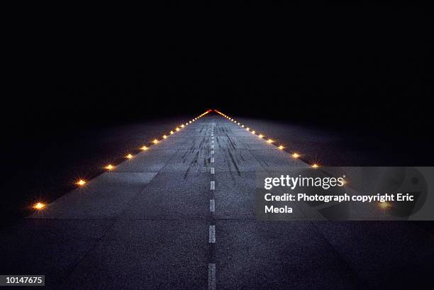 jet runway - airport lights stock pictures, royalty-free photos & images