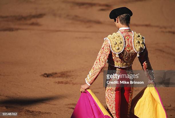 matador in bullfight spain - bullfighter stock-fotos und bilder
