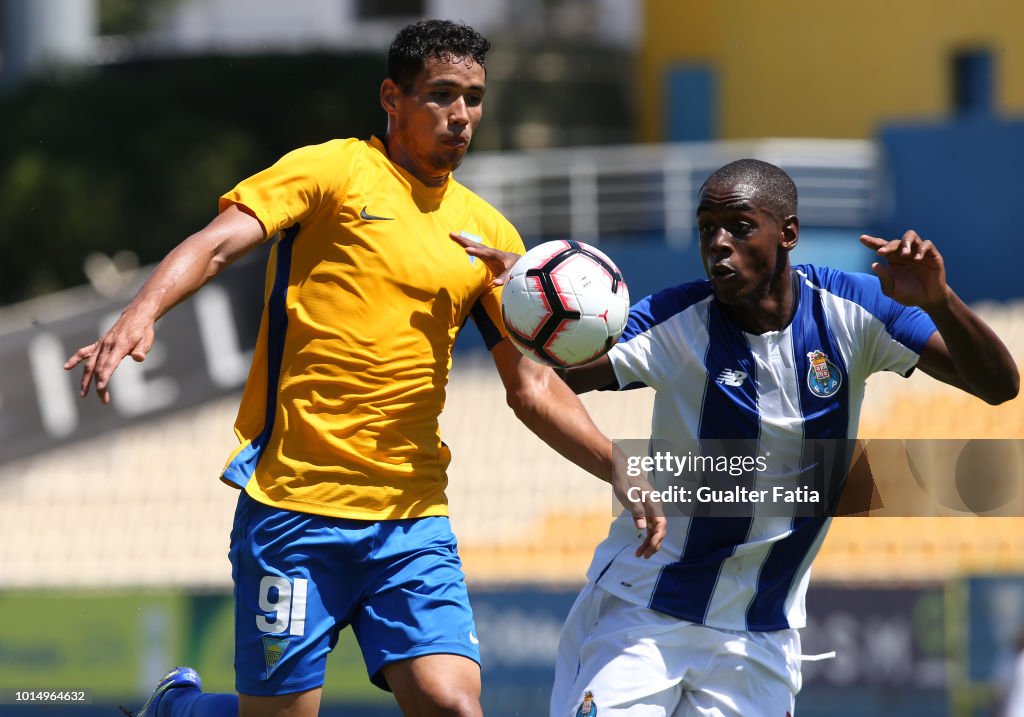 GD Estoril Praia v FC Porto B - Portuguese Segunda Liga