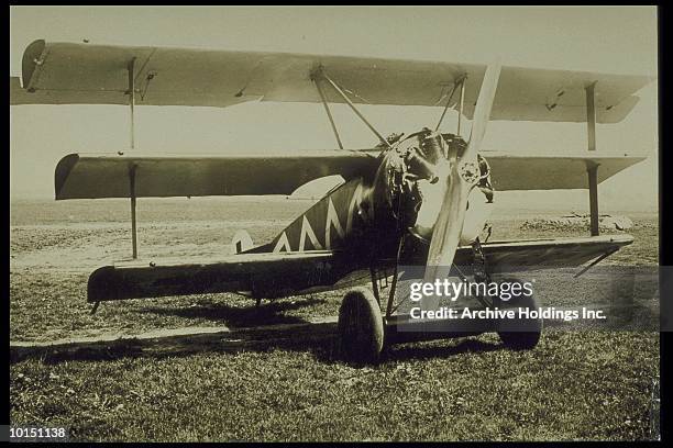 fokker tri-plane dr-1, world war i, circa 1920s - world war 1 aircraft fotografías e imágenes de stock