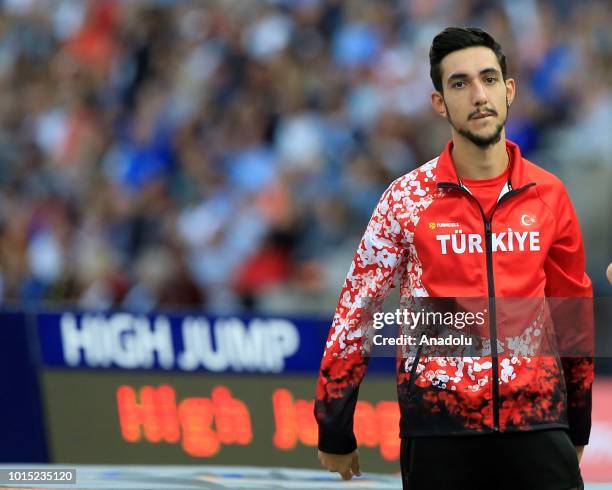 40 Alperen Acet Photos & High Res Pictures Getty Images