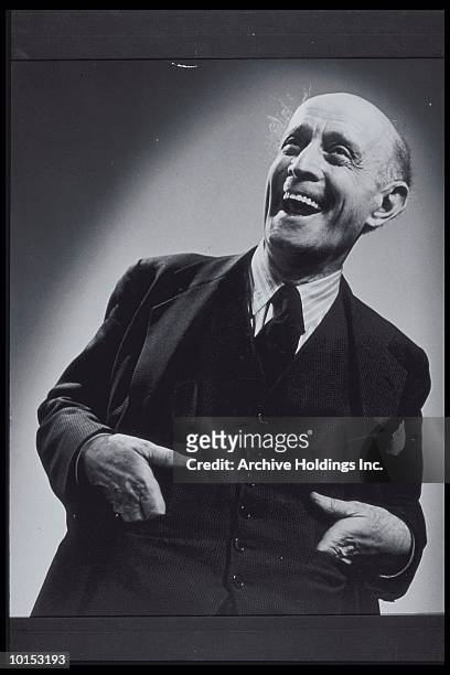 older man in a 3 piece suit, 1930s - 1930s era stock pictures, royalty-free photos & images