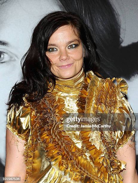 Beyork Singer Bjork Singer Photos and Premium High Res Pictures - Getty Images