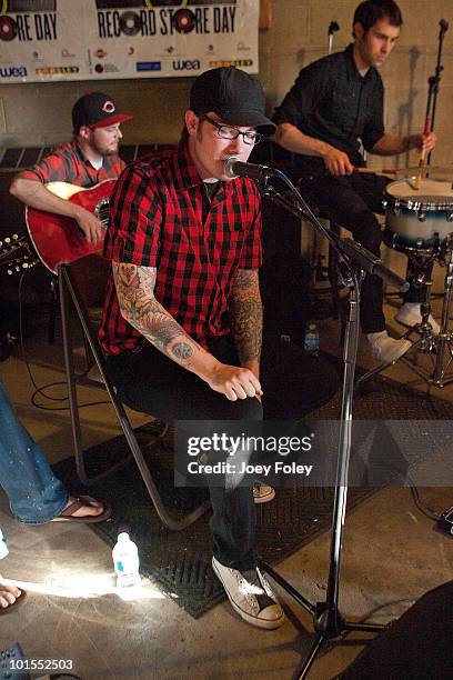 Matthew Ridenour Matt Ridenour Photos and Premium High Res Pictures - Getty Images