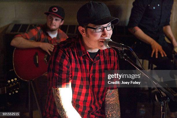 Matthew Ridenour Matt Ridenour Photos and Premium High Res Pictures - Getty Images