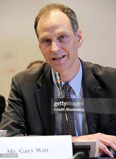 Gary Witt, former team managing director of U.S. Derivatives at Moody's Investors Service, testifies at a hearing of the Financial Crisis Inquiry...