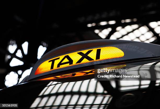 taxi - taxi stock pictures, royalty-free photos & images