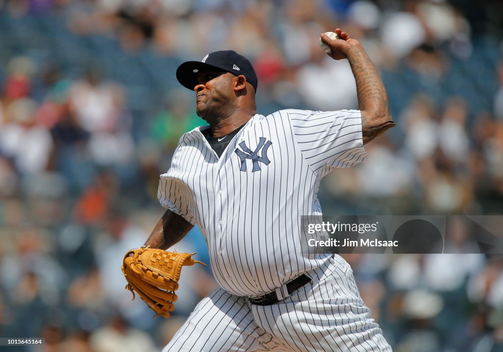 Texas Rangers v New York Yankees