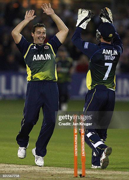 Graham Napier of Essex Eagles celebrate the wicket of Geraint Jones of Kent Spitfires during the Friends Provident T20 match between Essex Eagles and...