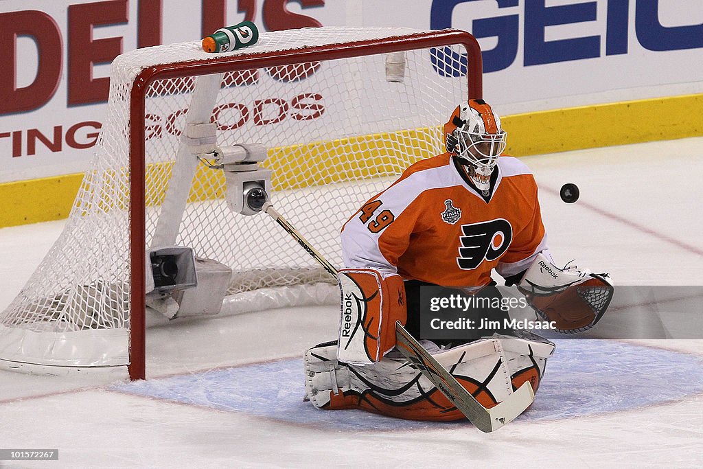 Stanley Cup Finals - Chicago Blackhawks v Philadelphia Flyers - Game Three