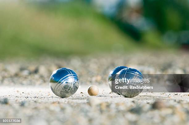 pétanque lazer; bolas para perto do gol - jogo de bocha - fotografias e filmes do acervo