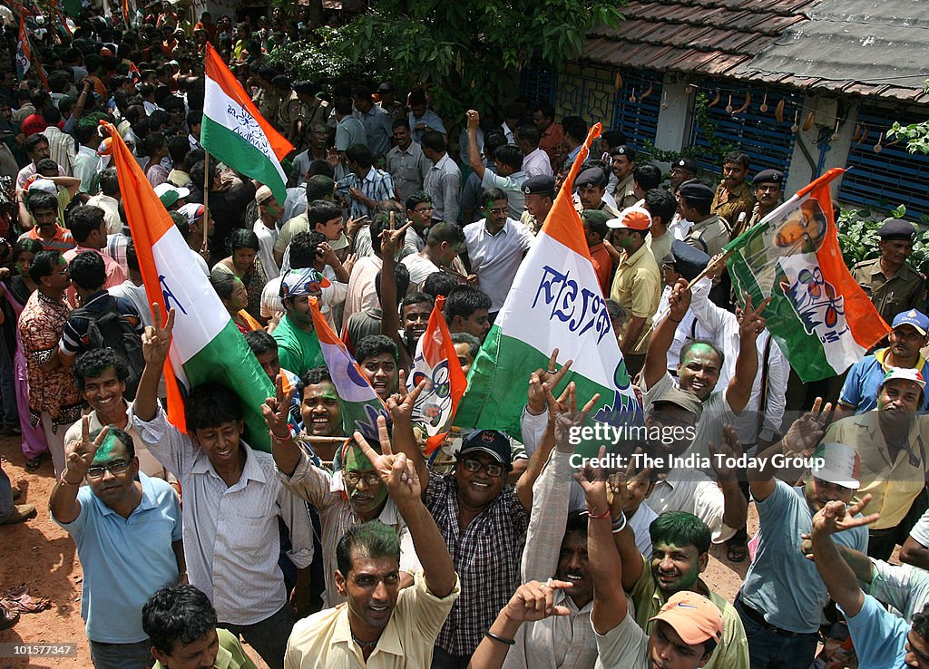 Mamata express sweeps WB civic polls