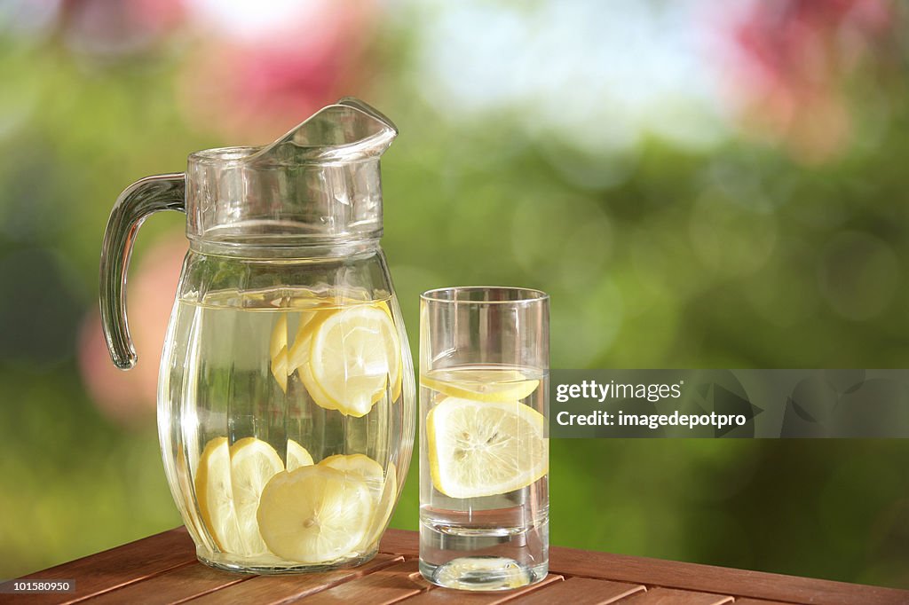 Glas Krug Frische Limonade