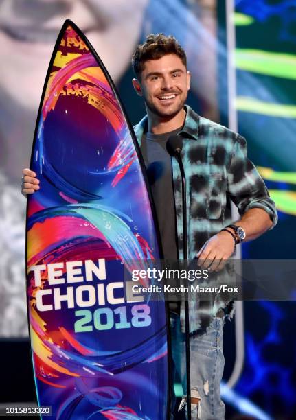 Zac Efron accepts the Choice Drama Movie Actor award for 'The Greatest Showman' onstage during FOX's Teen Choice Awards at The Forum on August 12,...