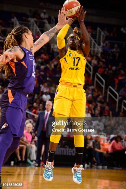 Essence Carson of the Los Angeles Sparks shoots the ball against the Phoenix Mercury on August 12, 2018 at Talking Stick Resort Arena in Phoenix,...