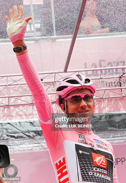 Spanish rider David Arroyo Duran , prepares for the start of stage 18 of the 93rd Giro of Italia, from Levico Terme to Brescia on May 27, 2010 in...