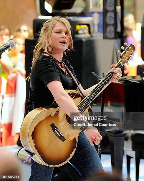 American Idol 2010 runner-up Crystal Bowersox performs on NBC's "Today" at Rockefeller Center on June 3, 2010 in New York City.