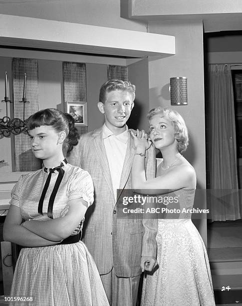 Return of the Wheel" - Aired on September 6, 1957. SHEILA JAMES;JIMMY BOYD;MAUREEN CASSIDY