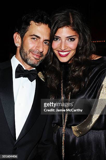 Designer Marc Jacobs and actress Amanda Setton attend the 2010 amfAR New York Inspiration Gala at The New York Public Library on June 3, 2010 in New...