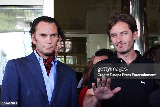Spanish bullfighter Julio Aparicio and Rafael Gonzalez talk to the press at Doce de Octubre Hospital on June 4, 2010 in Madrid, Spain. Julio Aparicio...
