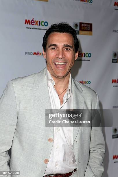 adrian paul net worth 2022 - Ilustrasi 2