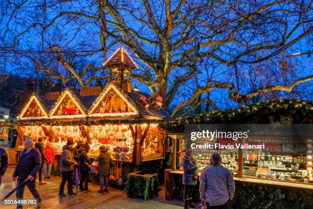 baden-baden, mercado de natal (baden-württemberg, alemanha) - baden baden - fotografias e filmes do acervo