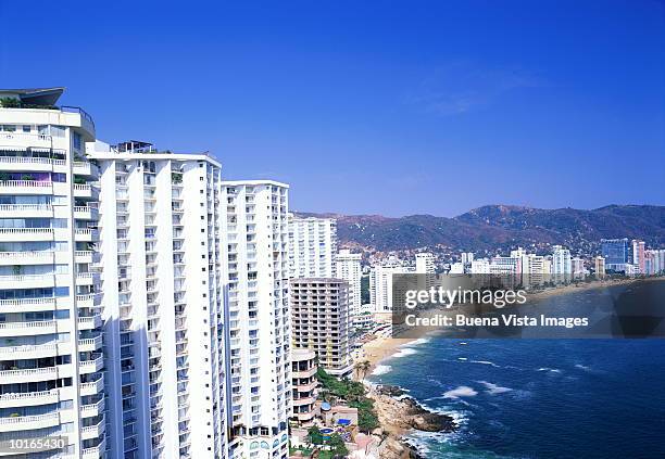 acapulco, mexico, hotels and beach - acapulco shore bildbanksfoton och bilder