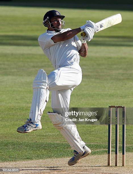 Nic Pothas of Hampshire plays a hook shot during the LV- County Championship Division One match between Hampshire and Essex at The Rose Bowl on June...