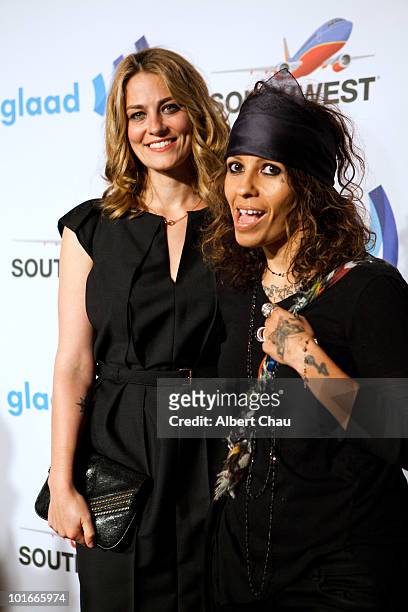 Actress Clementine Ford and Musician Linda Perry arrive at the 21st Annual GLAAD Media Awards held at Marriot Marquis on June 5, 2010 in San...
